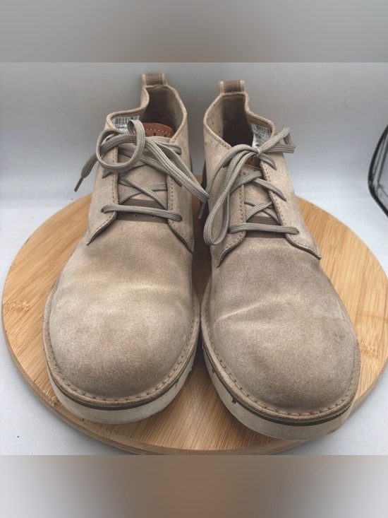 Clarks Men’s Capler Mid Calf Lace up Chukka Boot Sand Suede Size 11.5 M Casual